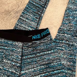 NIKE LEGGINGS